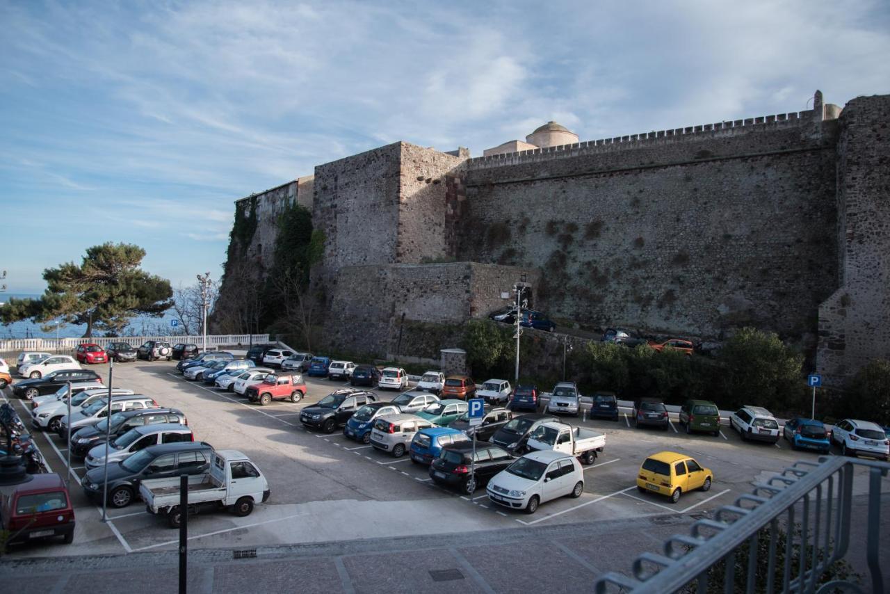 B&B Il Castello Λίπαρι Εξωτερικό φωτογραφία